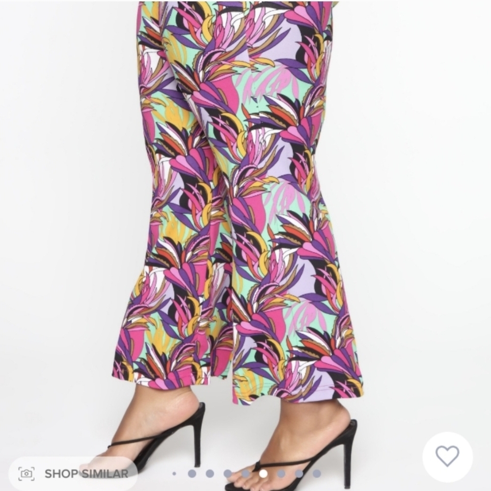 Fashion ๐ก๐ผ๐๐ฎ- Woman's World Stop Printed Flare Pants - Picture 2 of 3